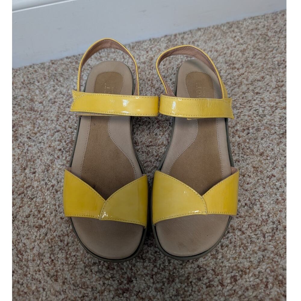 Naot Women Size 39 Yellow Leather Adjustable Double Strap Hook Loop Wedge Sandal - Picture 3 of 9